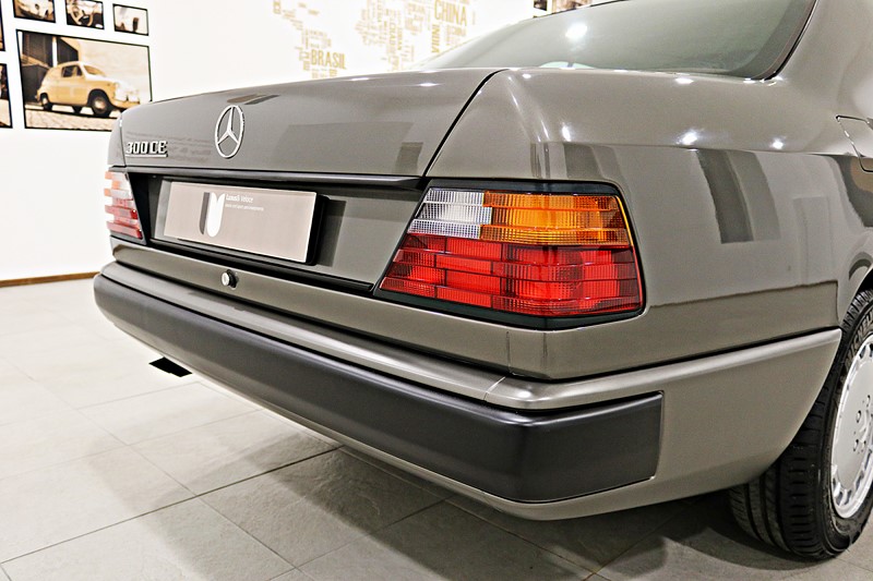 1988 Mercedes Benz 300CE